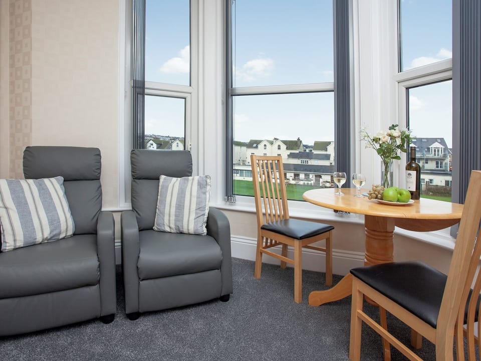 Living area | Apartment 9 Bedford Holiday Flats - Bedford Holiday Flats, Paignton