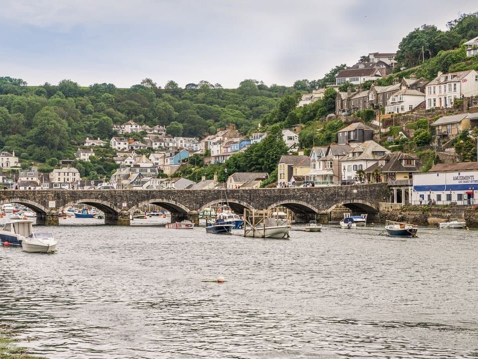 Surrounding area | 3 Mount Pleasant - River View Cottages, Looe