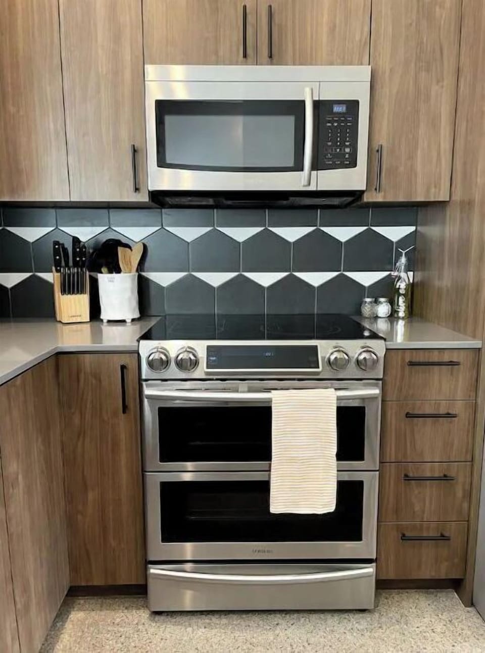 Full size appliances.