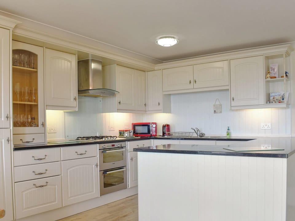 Kitchen | Seaview Apartment21 Spinnakers, Newquay