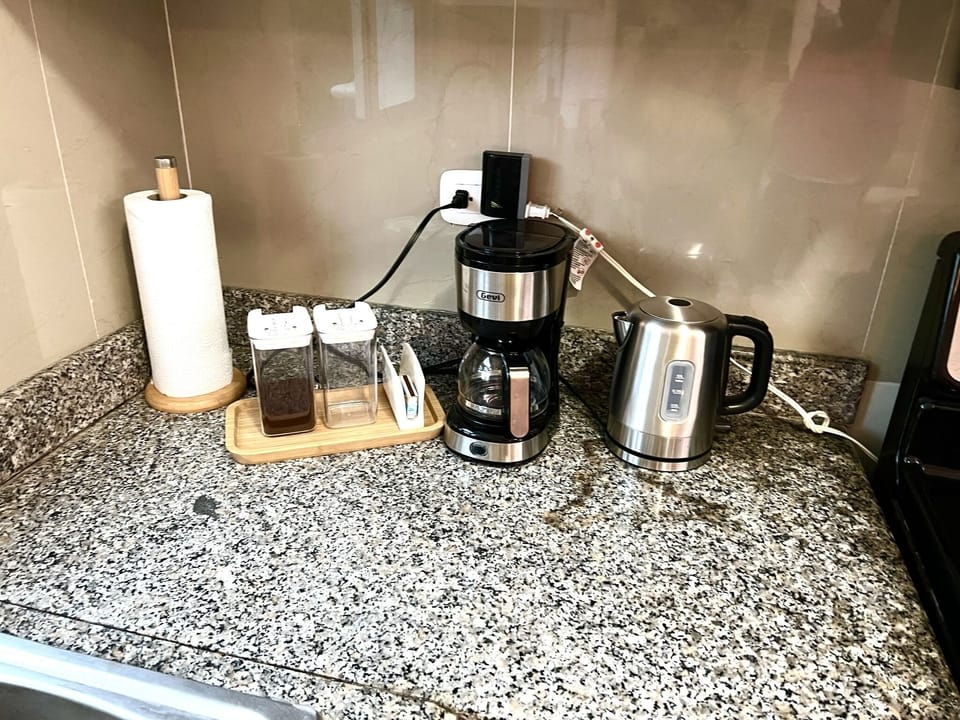 Modern coffee and tea appliances