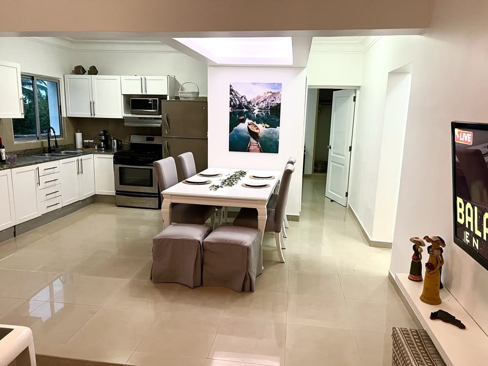 Open plan kitchen/dining/lounge area for your relaxing needs!
