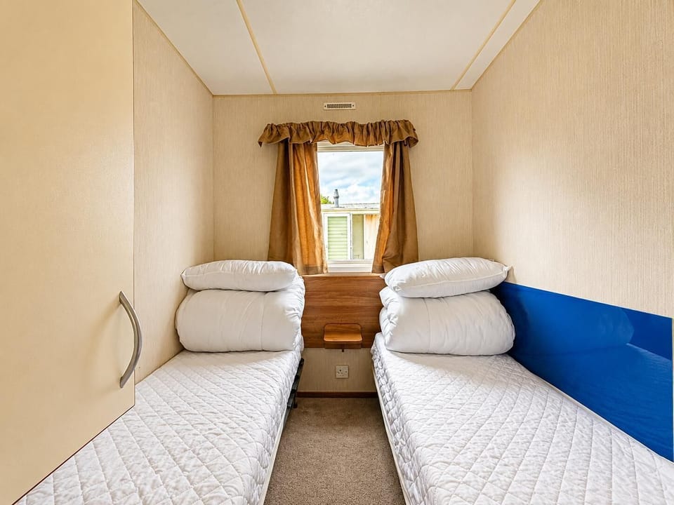 Simple, secure caravan booking uk with 2cHolidays, a small independent company.