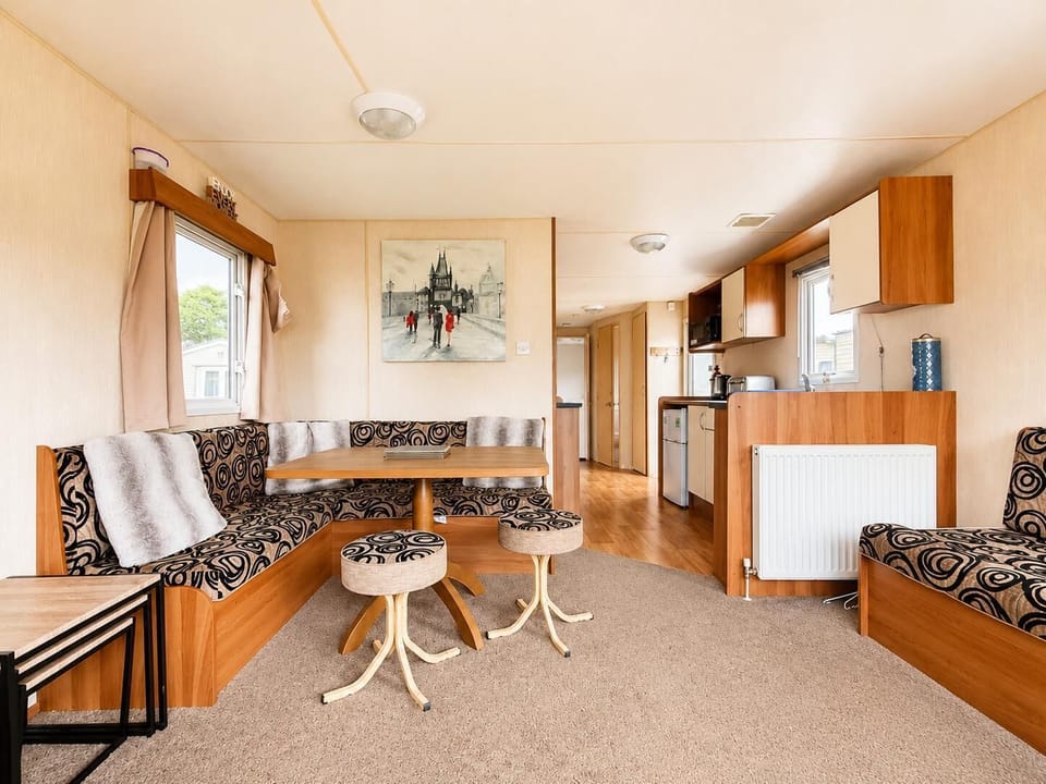 Planning your next escape? Book with 2cHolidays for caravan getaways uk options where you can arrive any day and enjoy fun for the whole family in Lincolnshire.