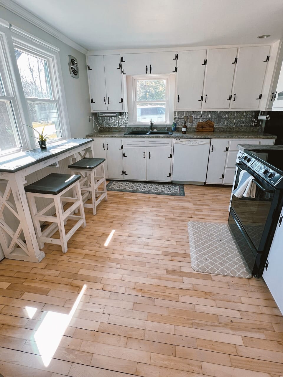 Fully stocked kitchen 