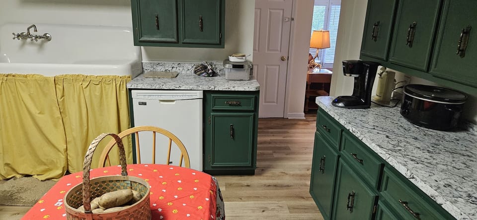 antique farmhouse sink
