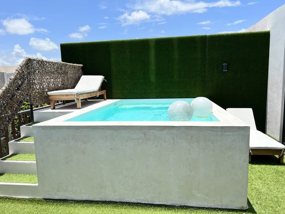 Private pool 