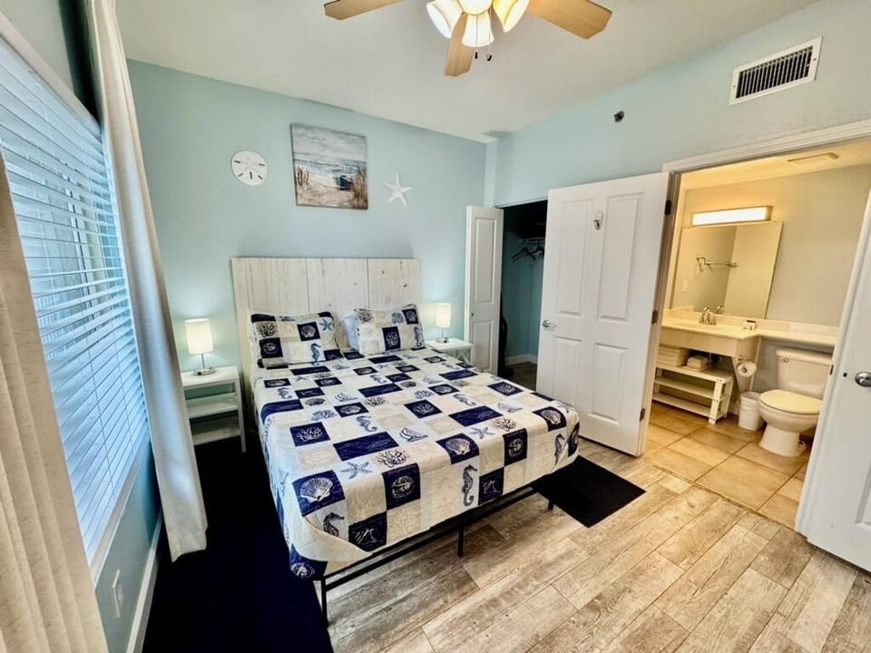 Get a good night of sleep on the comfortable queen size mattress