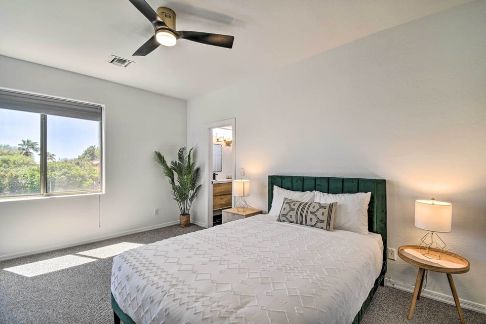 Bedroom 5 | Queen Bed | 2nd Floor
