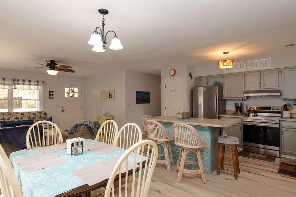 Dining Room/Kitchen