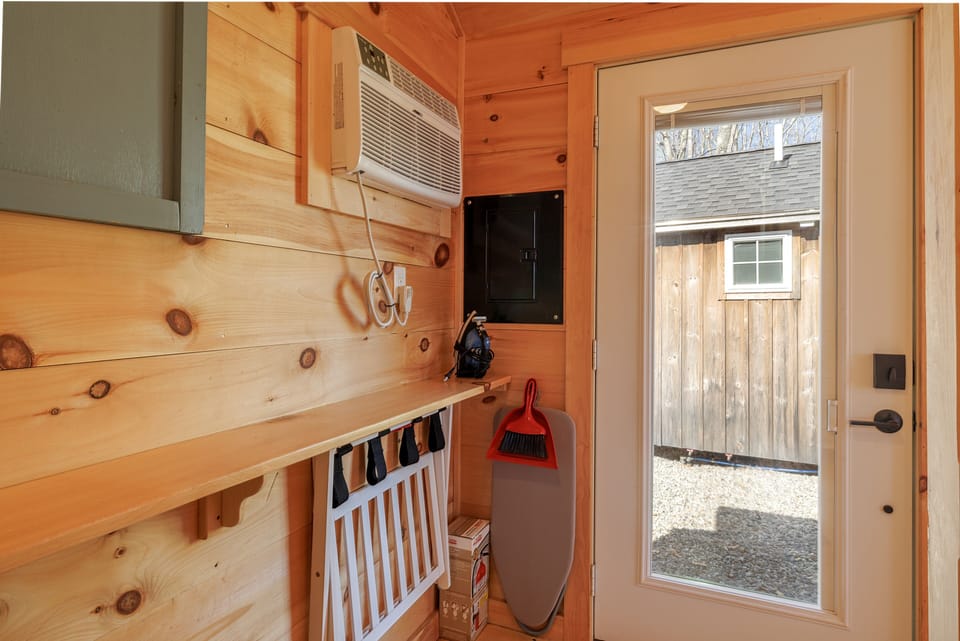 We've equipped our cabin with air conditioning and heating
