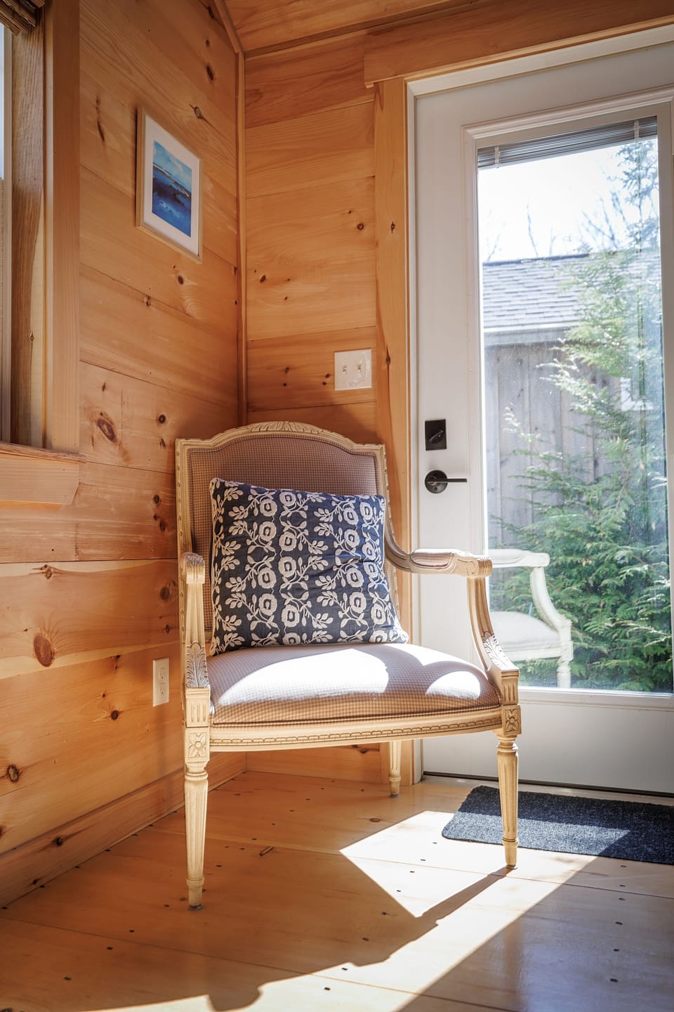 We've designed our cabin to provide a relaxing and peaceful environment 