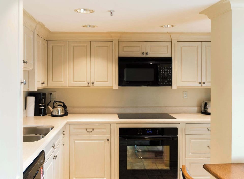 Full Size Kitchen