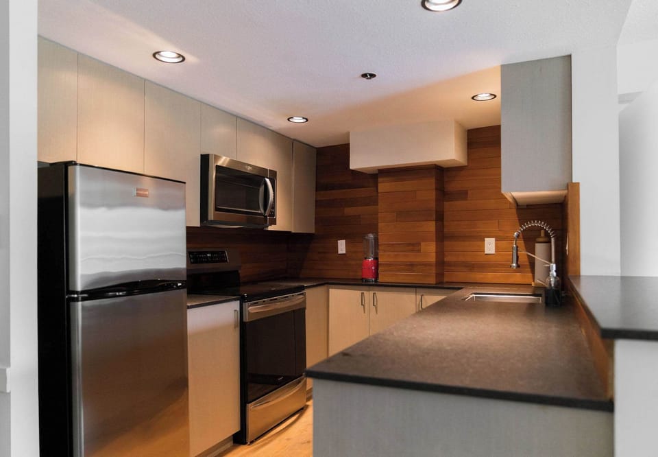 207 Spacious Kitchen