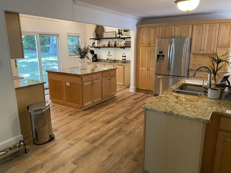 Open concept - Fully equipped kitchen.