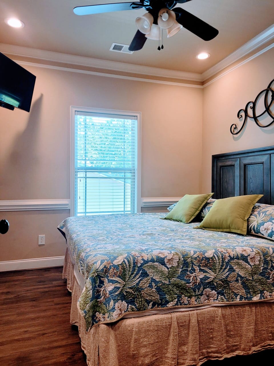 3rd Bedroom on left has a King Bed