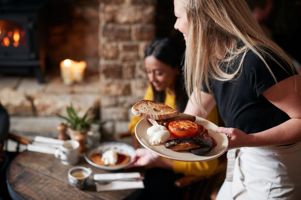 Many great pubs and restaurants nearby