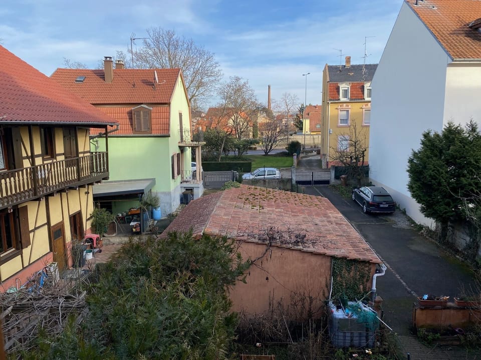 courtyard side and private car park
