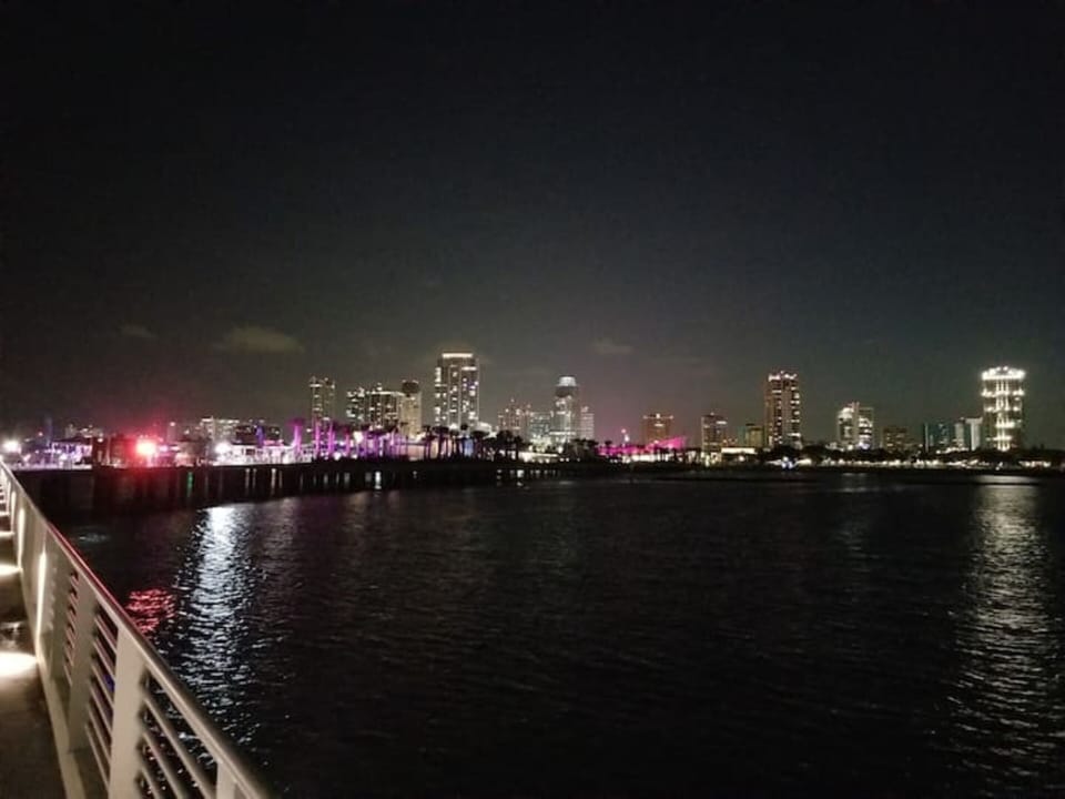 Downtown St. Pete 11 minutes away