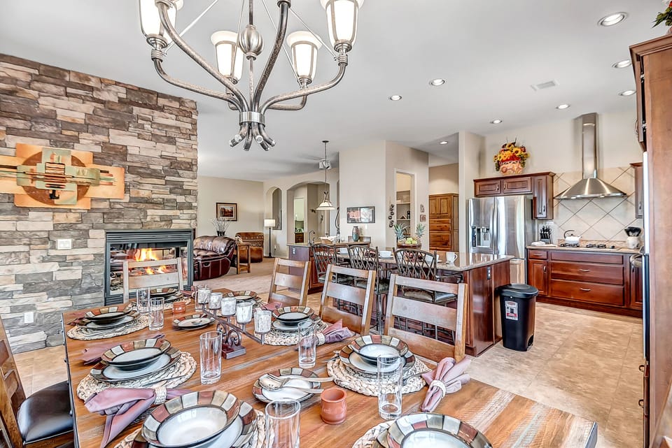 See-Through Gas Fireplace into the Dining Area