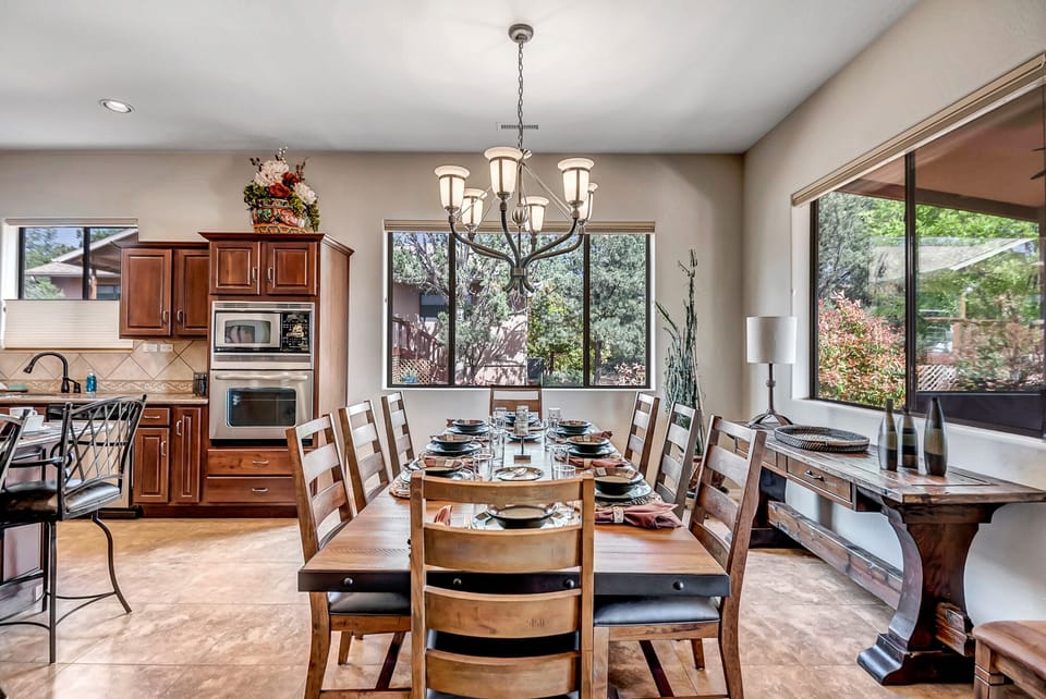 Dining Area with Seating for Eight