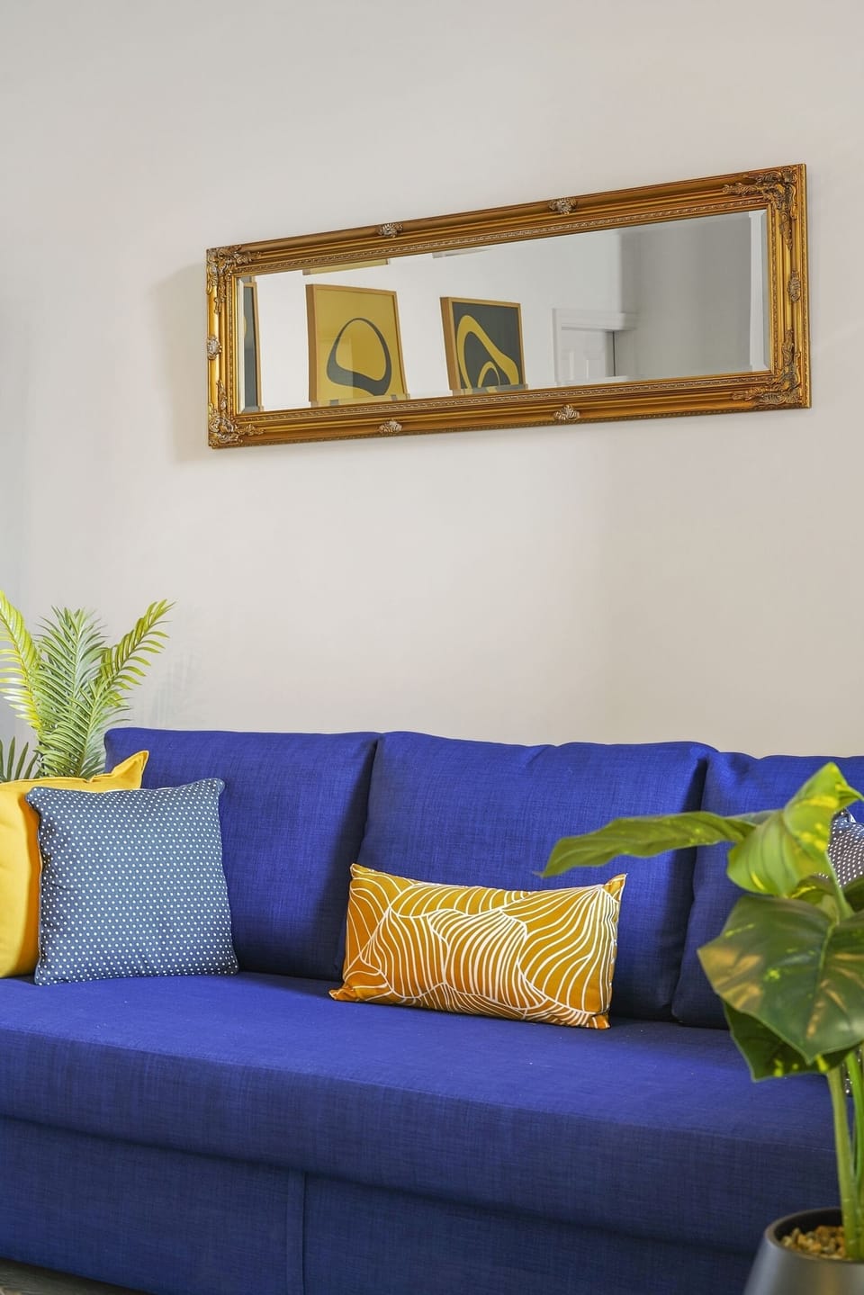 Sit or sleep on this king sized sofa bed