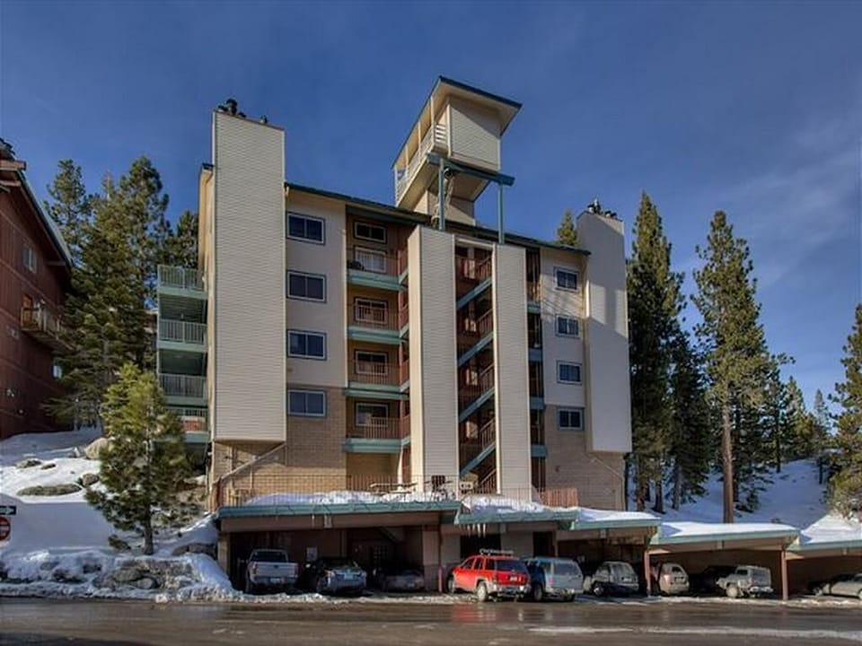 Covered parking &amp; building elevator