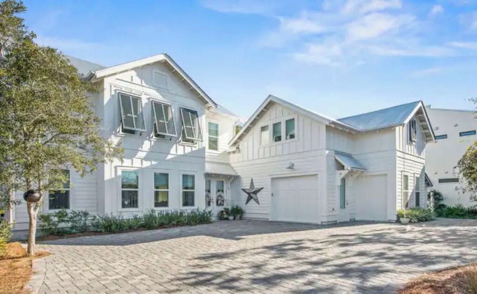 The Seagrove Star! Welcome to your perfect beach get-away. 