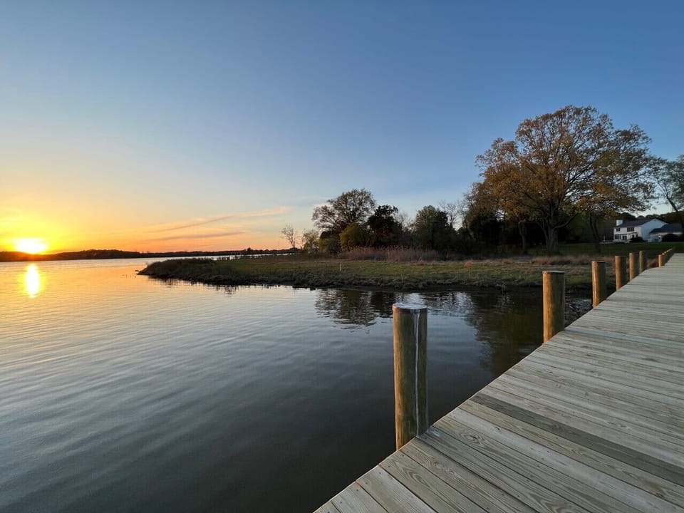 Endless sunsets - come stay and see for yourself 