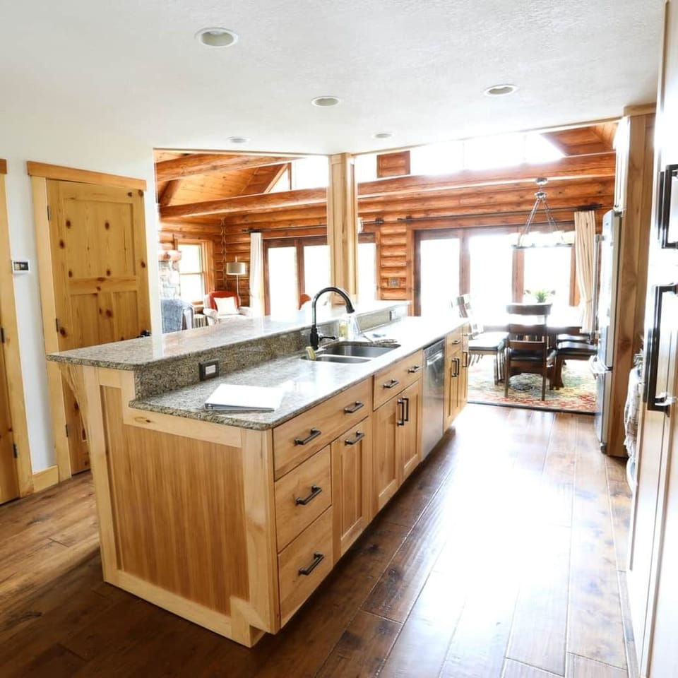 Full kitchen with everything you need.