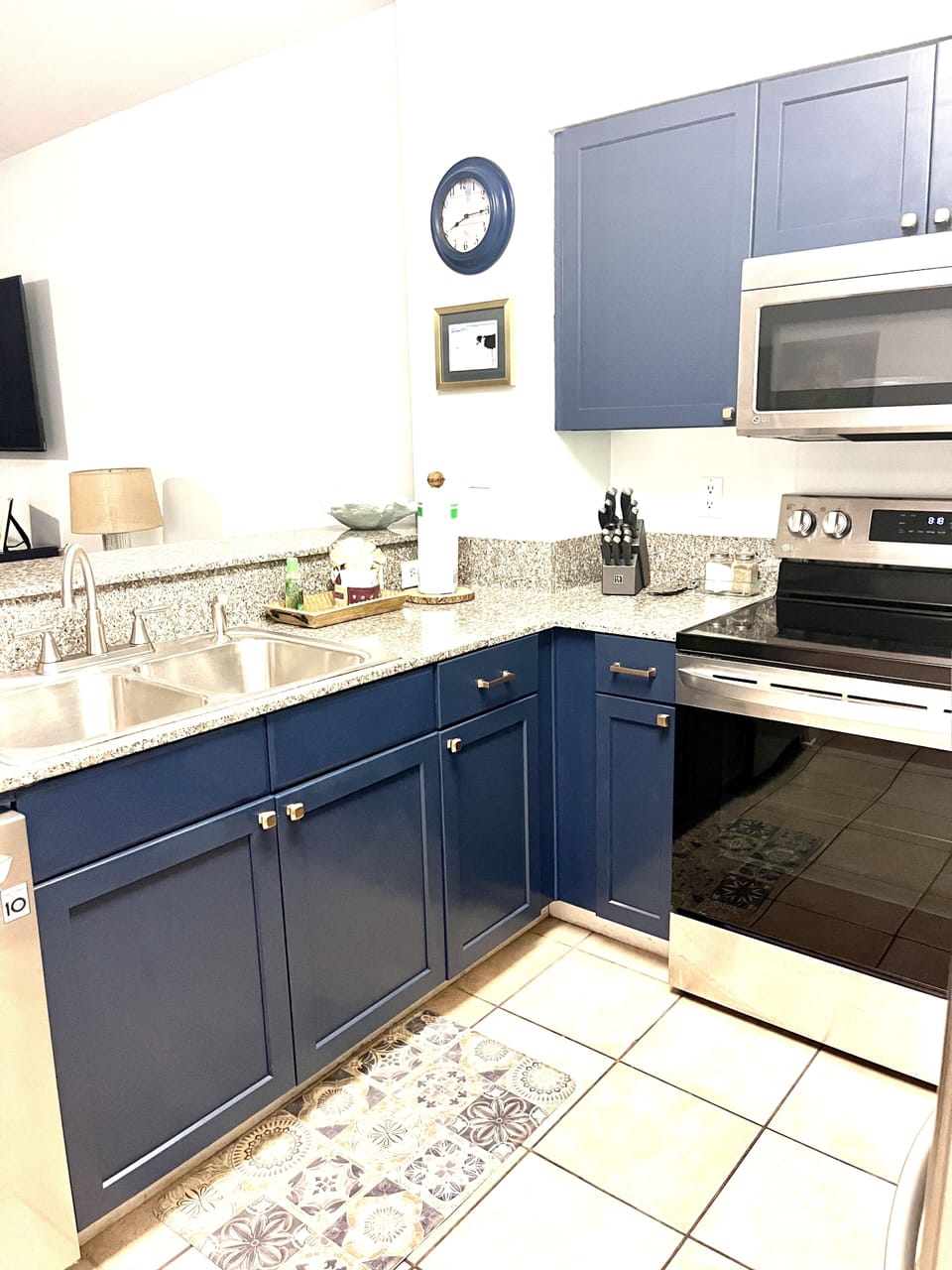New Navy Cabinets and New 
Stainless Steel Appliances. 