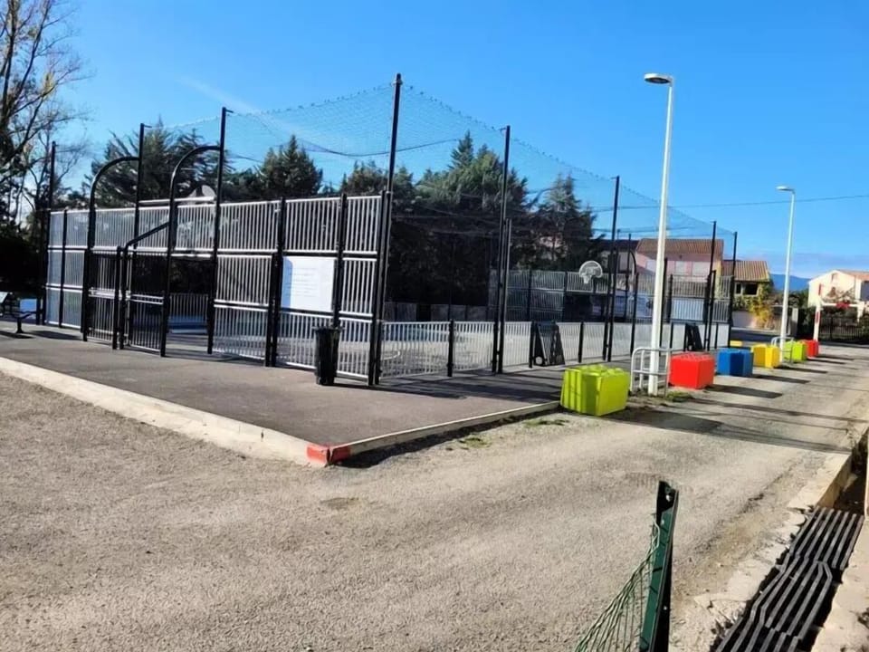 Sport court