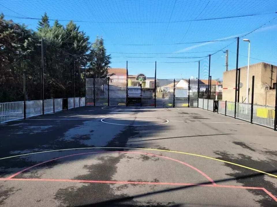 Sport court