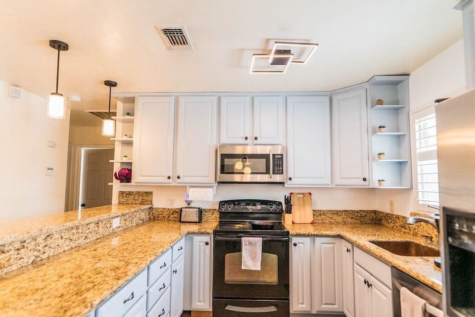 Kitchen comes with everything that you need: pots, pans, cookware and many more.