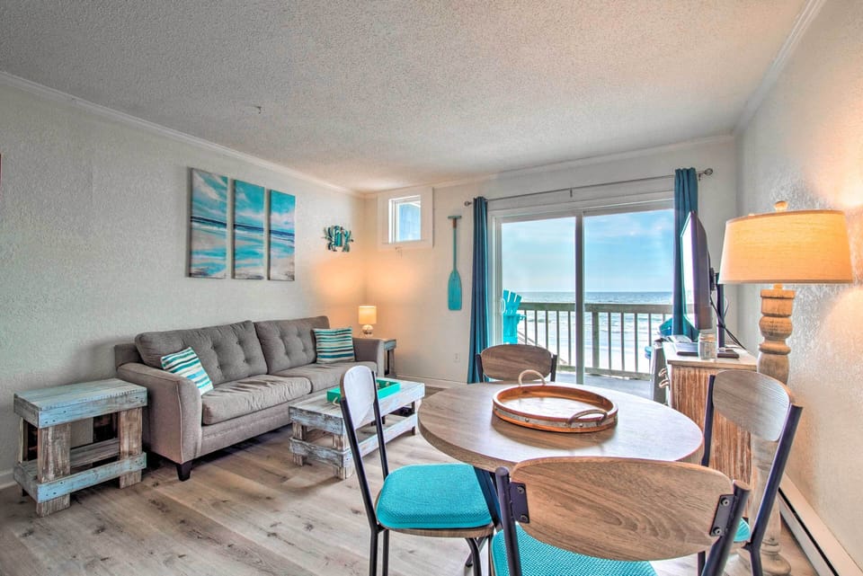 Living Room | Free WiFi | A/C Units