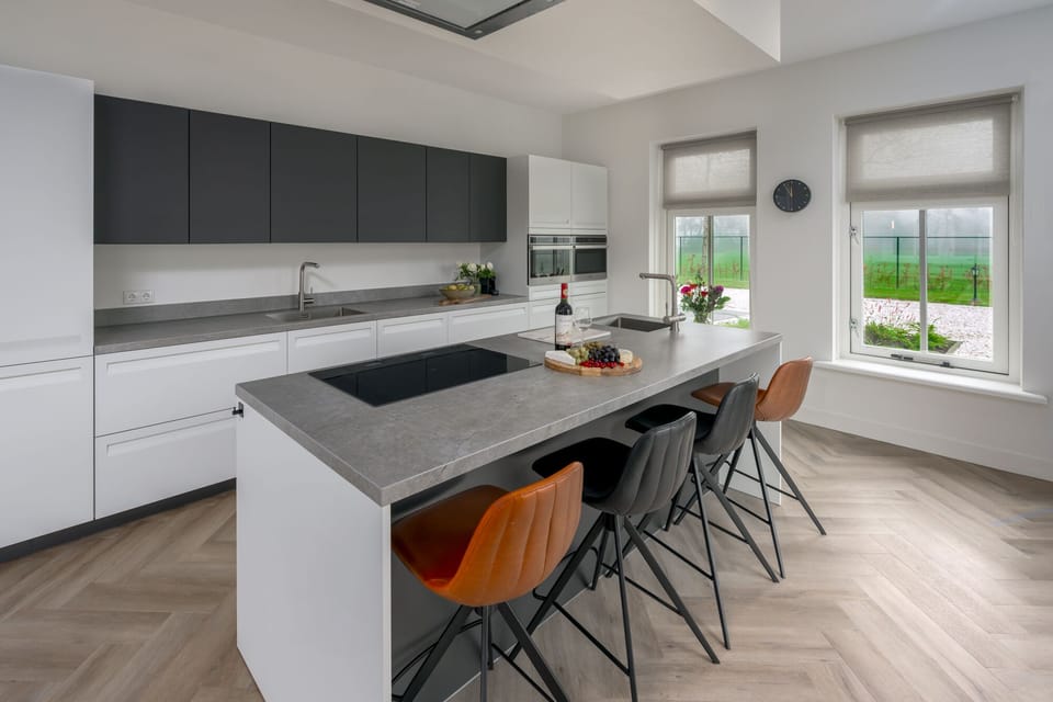 Fully equipped kitchen