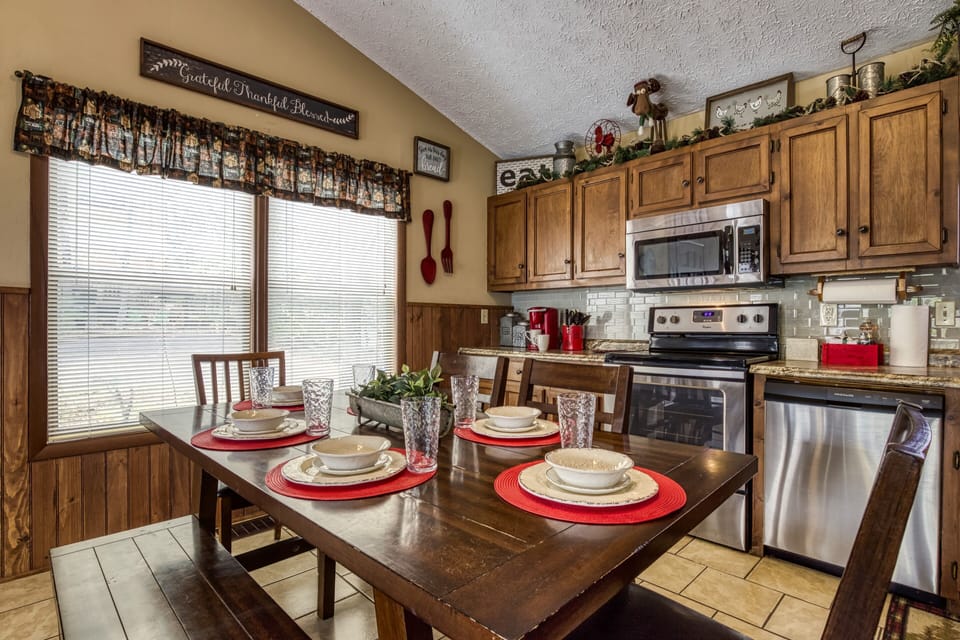 Smoky Mountain Cabin with a View "Moose Haven Cabin" - Dining table and fully furnished kitchen