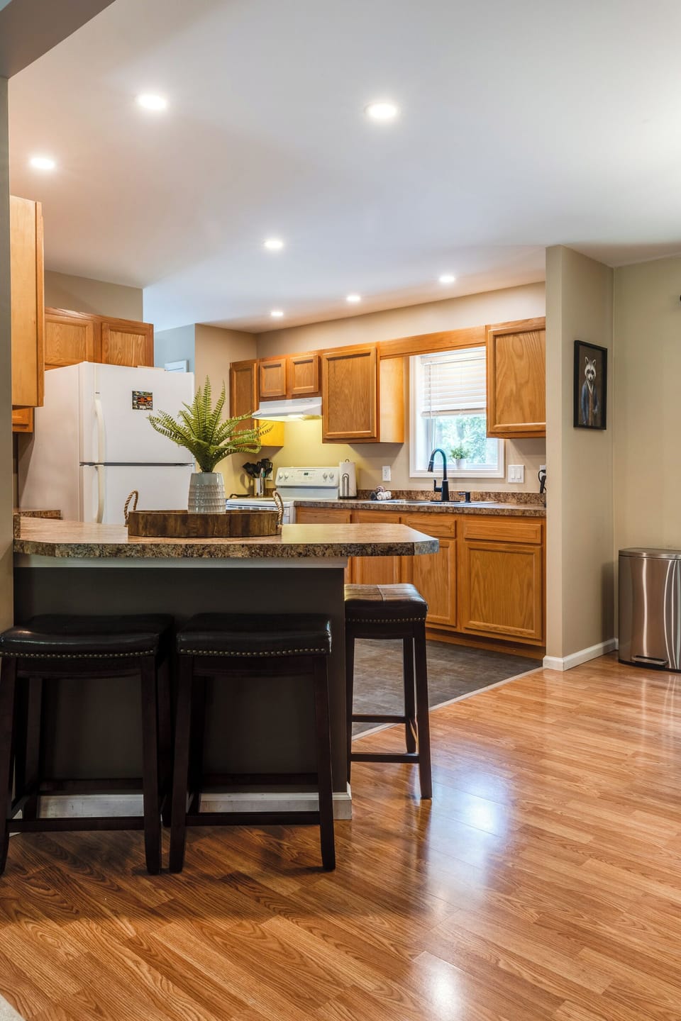 Large, fully stocked kitchen