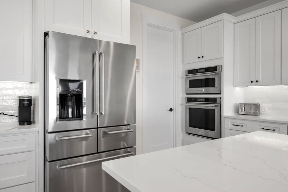 Fully Equipped Kitchen with Double Ovens