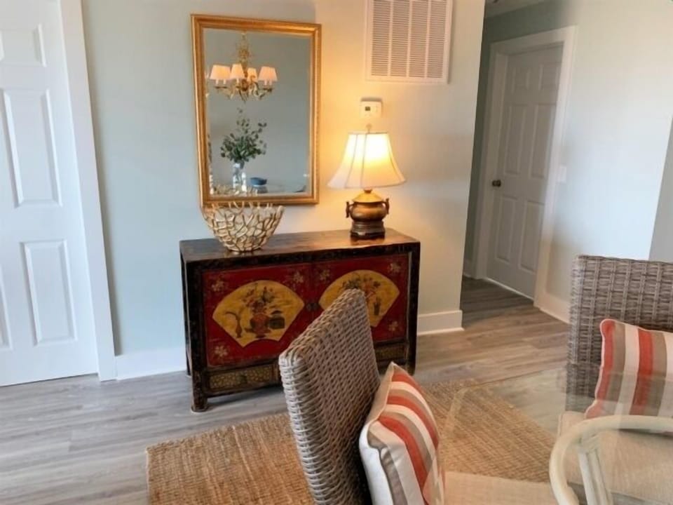 Table Lamp, Lamp, Indoors, Furniture, Living Room