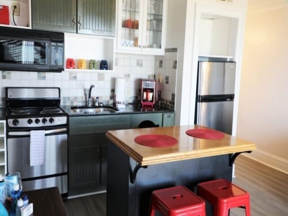 Indoors, Room, Kitchen, Oven, Kitchen Island