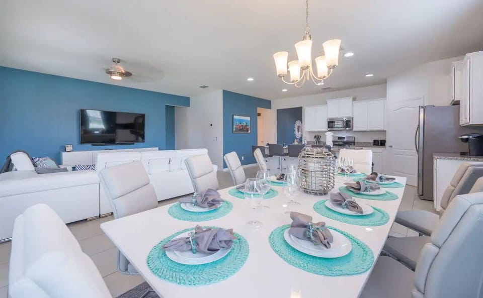 Dining area, seats 10 comfortably.