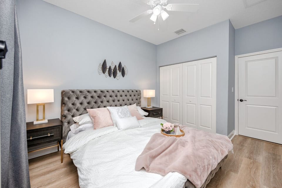 Tranquil guest room bedroom