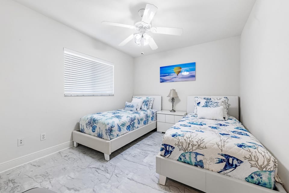 Guest Bedroom Two with Twin beds