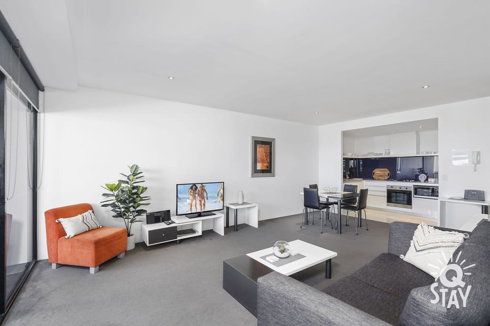 Move freely in our spacious living room area 👍
