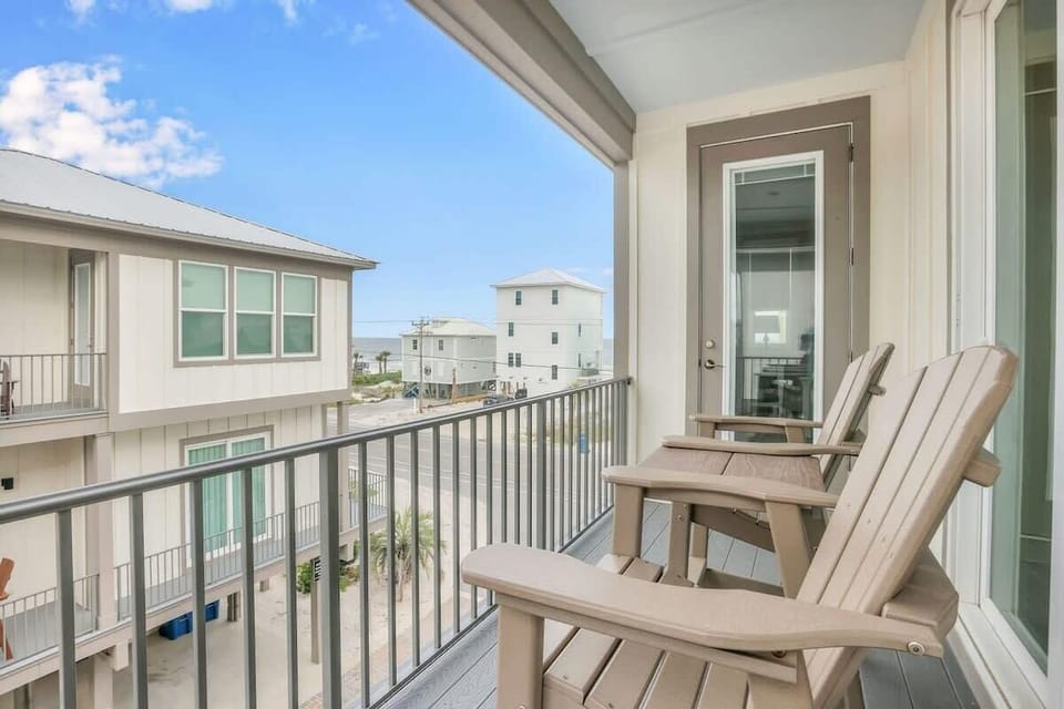 Primary Suite Balcony 