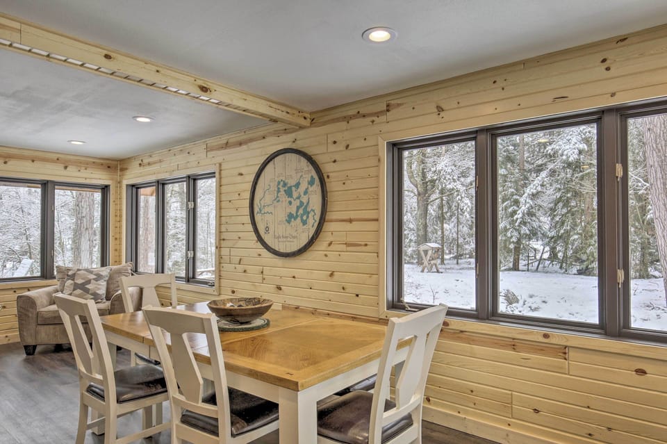 Dining Area | Dishware & Flatware