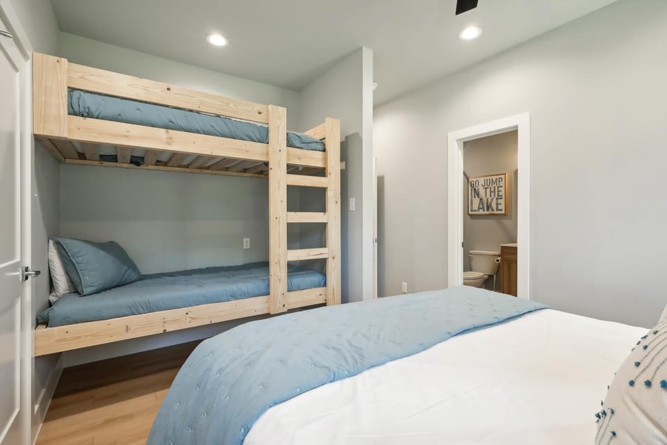King bed and 2 twin bunks