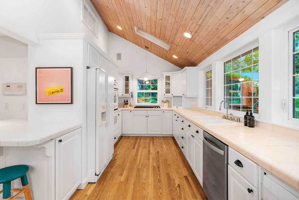 Kitchen | Cooking Basics | Breakfast Bar
