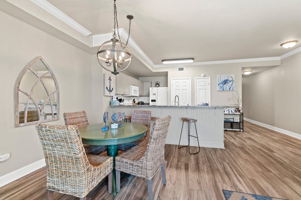 Perfect place for a game of monopoly or a family dinner 